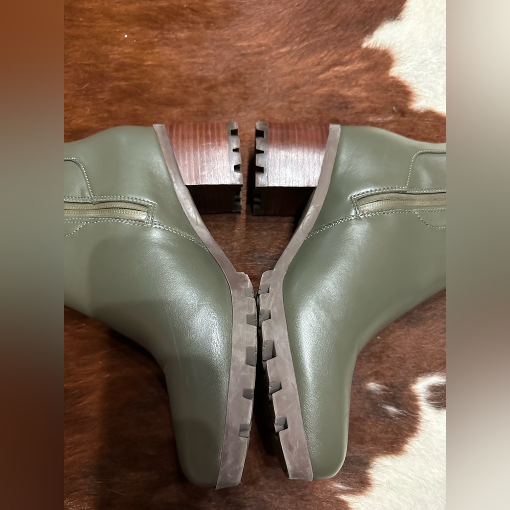Vionic Ronan waterproof boot in Olive, sz 8.5, EUC - Picture 5 of 9